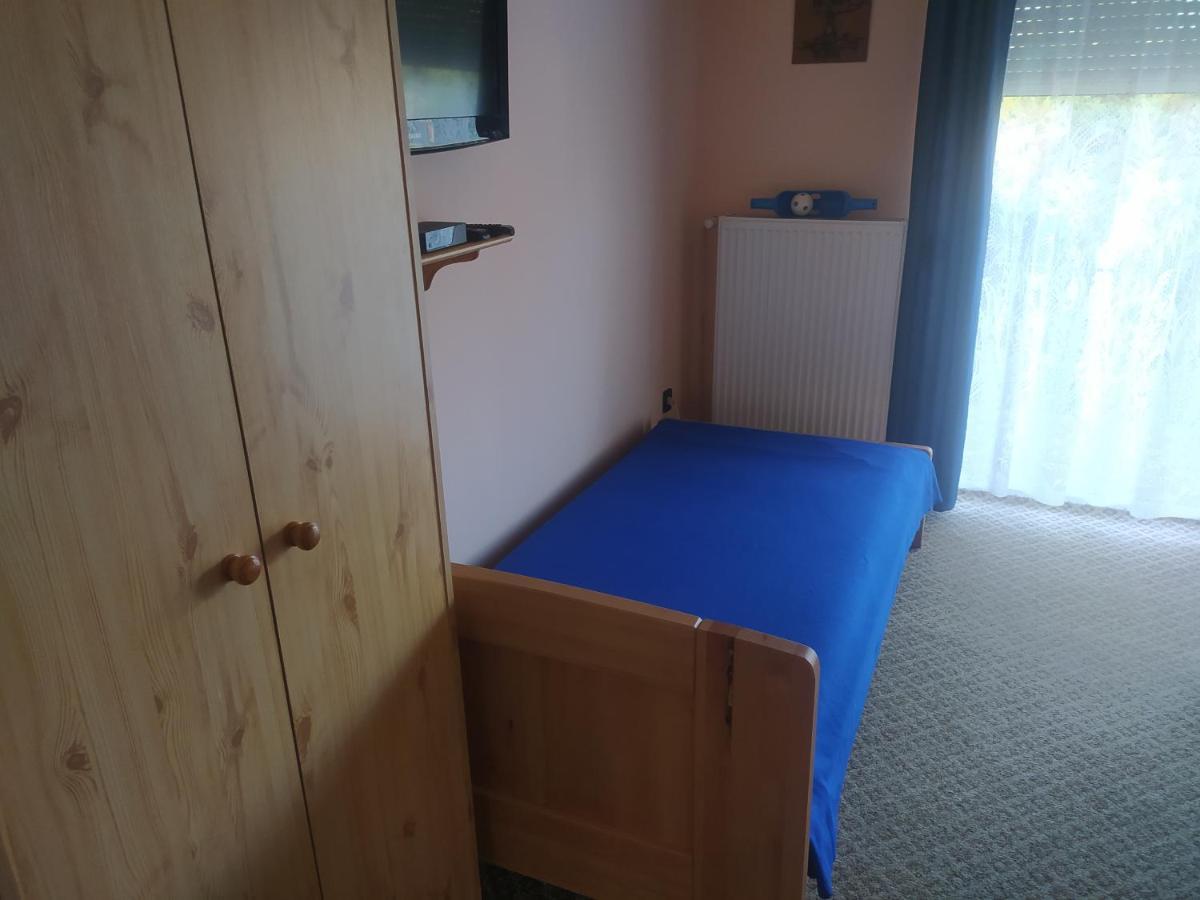 Etus Vendeghaz Villa Balatonfenyves Buitenkant foto