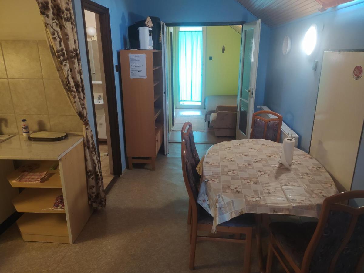 Etus Vendeghaz Villa Balatonfenyves Buitenkant foto
