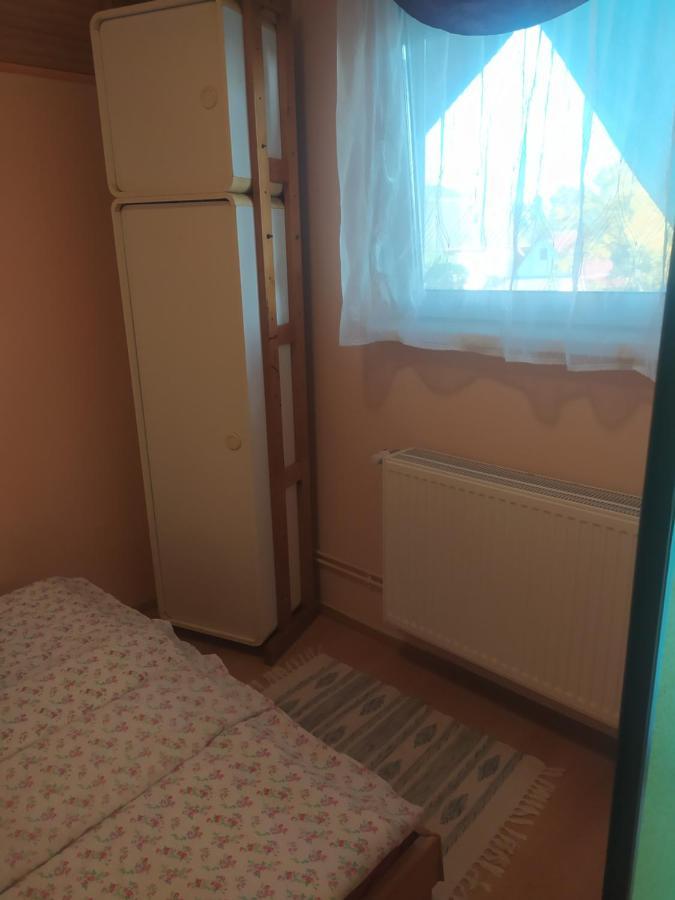 Etus Vendeghaz Villa Balatonfenyves Buitenkant foto