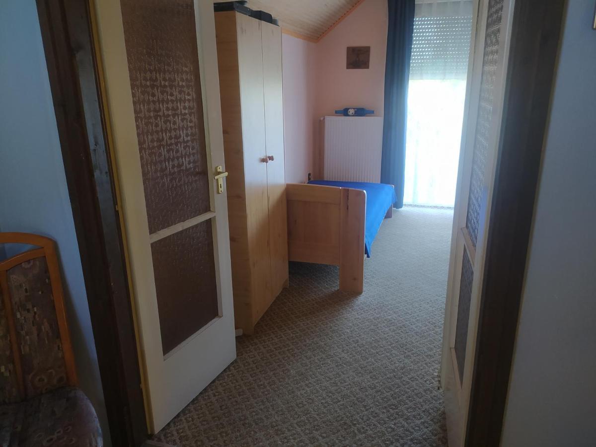 Etus Vendeghaz Villa Balatonfenyves Buitenkant foto