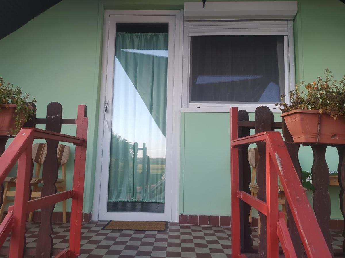 Etus Vendeghaz Villa Balatonfenyves Buitenkant foto