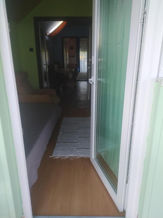 Etus Vendeghaz Villa Balatonfenyves Buitenkant foto